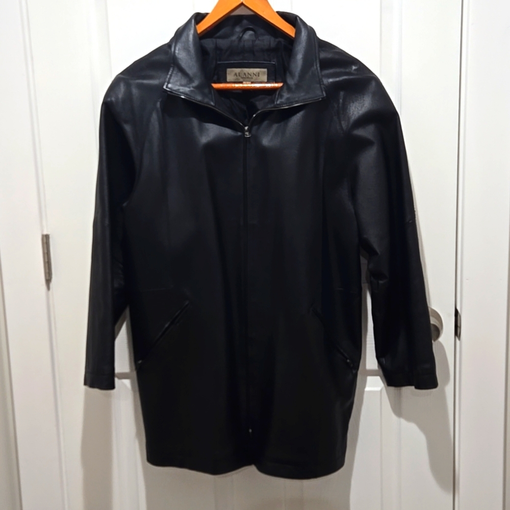 Vintage Alanni black women's leather coat jacket zipper and two front pockets L